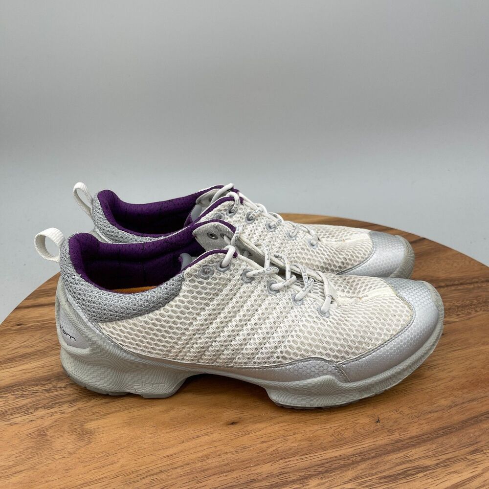 Ecco Biom Shoes Womens Size 8 / 39 White Silver Running Comfort Walking Sneakers